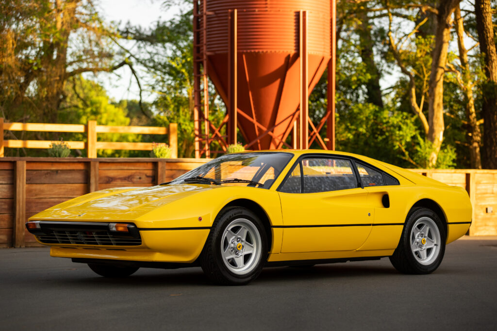 Ferrari 308 GTB Vetroresina - McIntosh Autofarm